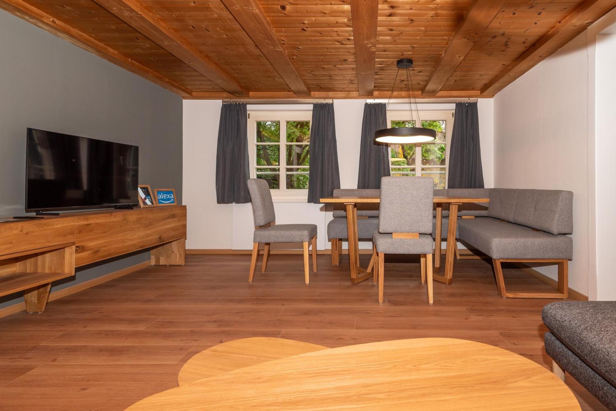 Crimson Cottage Apartments Dornbirn Zewnętrze zdjęcie