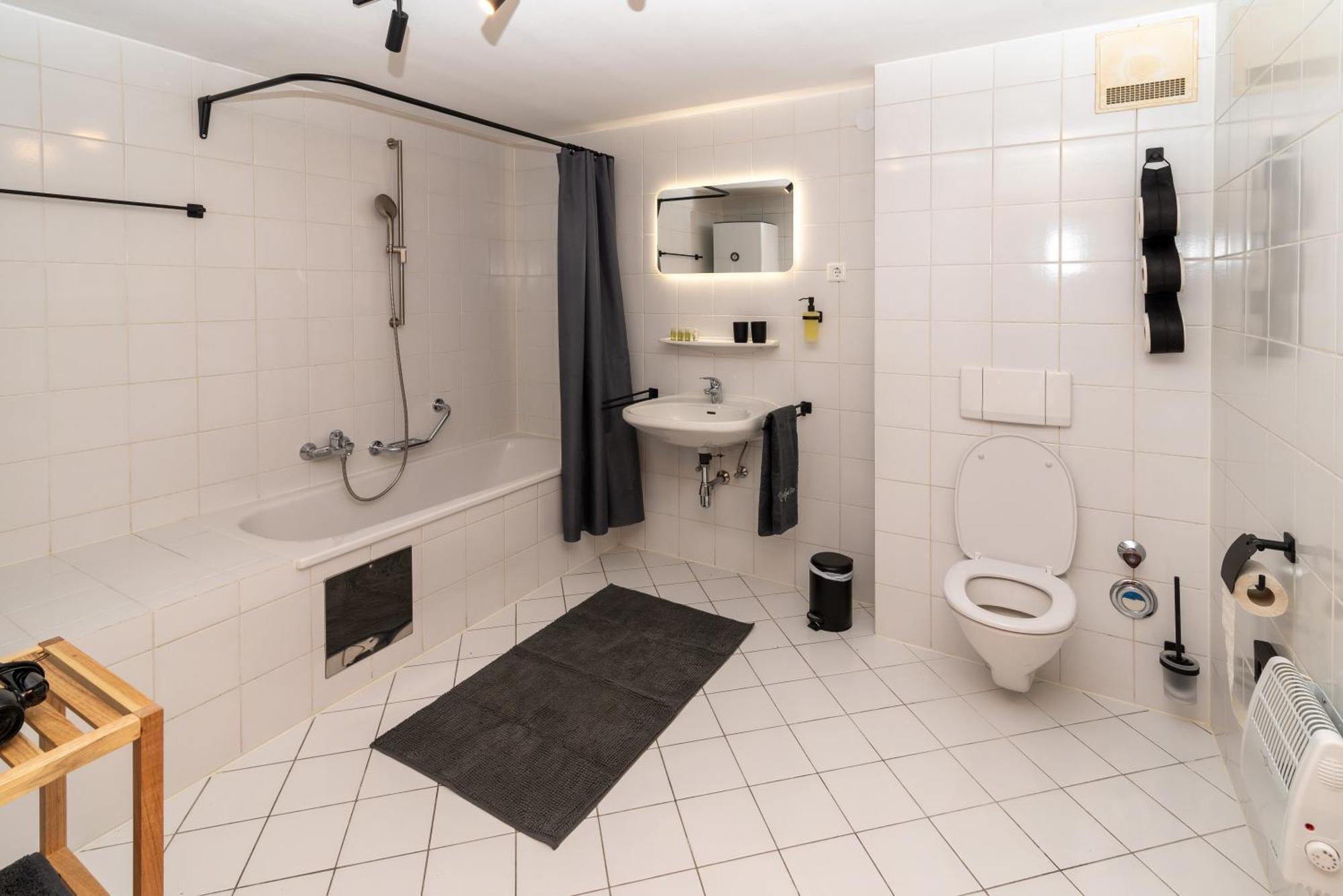 Crimson Cottage Apartments Dornbirn Zewnętrze zdjęcie