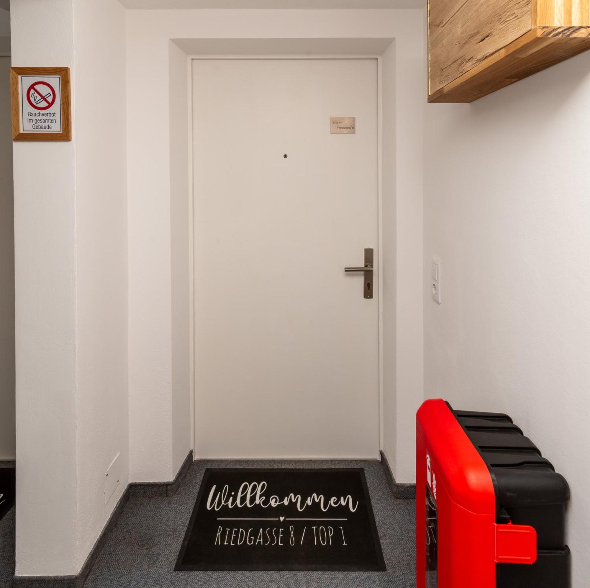 Crimson Cottage Apartments Dornbirn Zewnętrze zdjęcie
