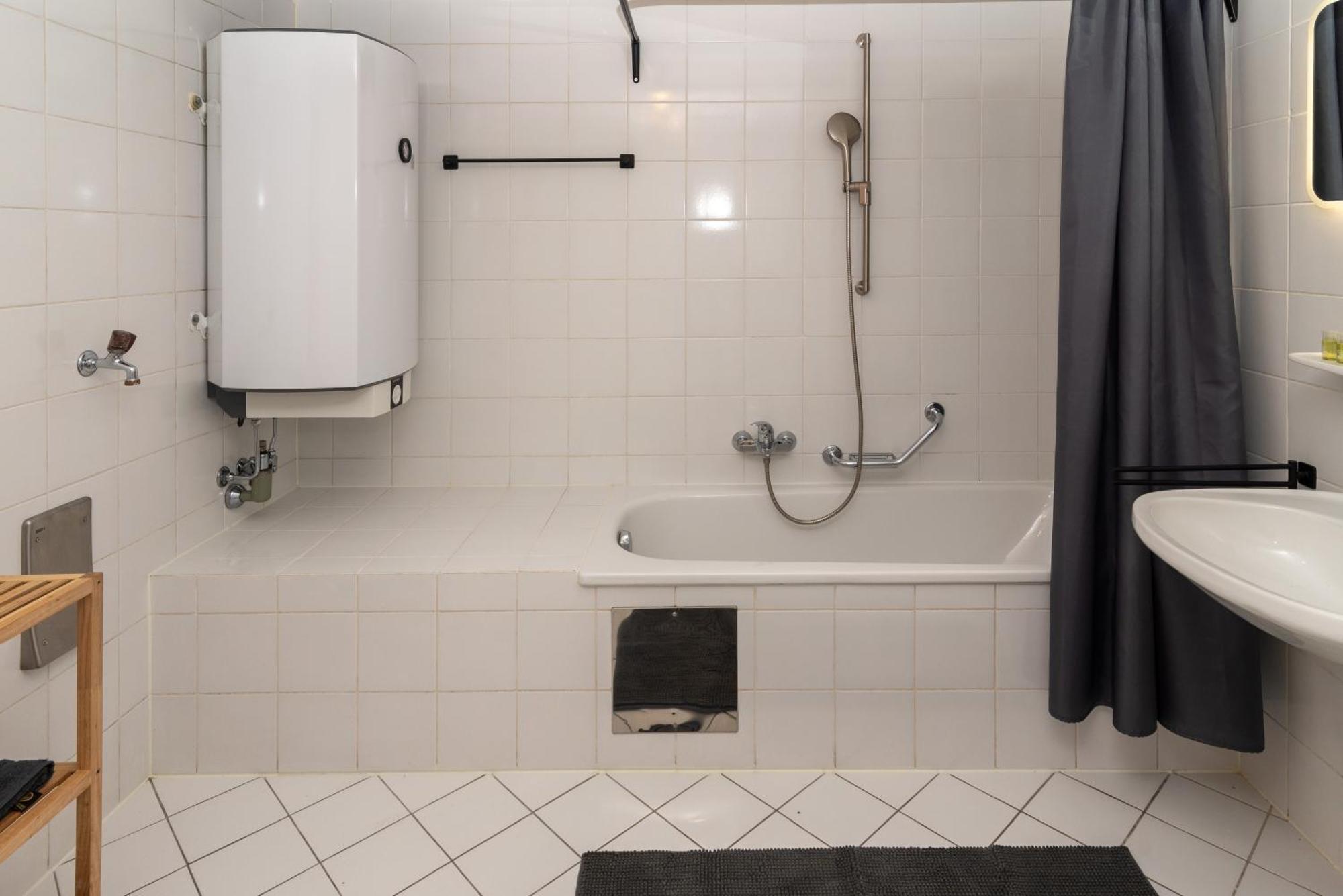 Crimson Cottage Apartments Dornbirn Zewnętrze zdjęcie