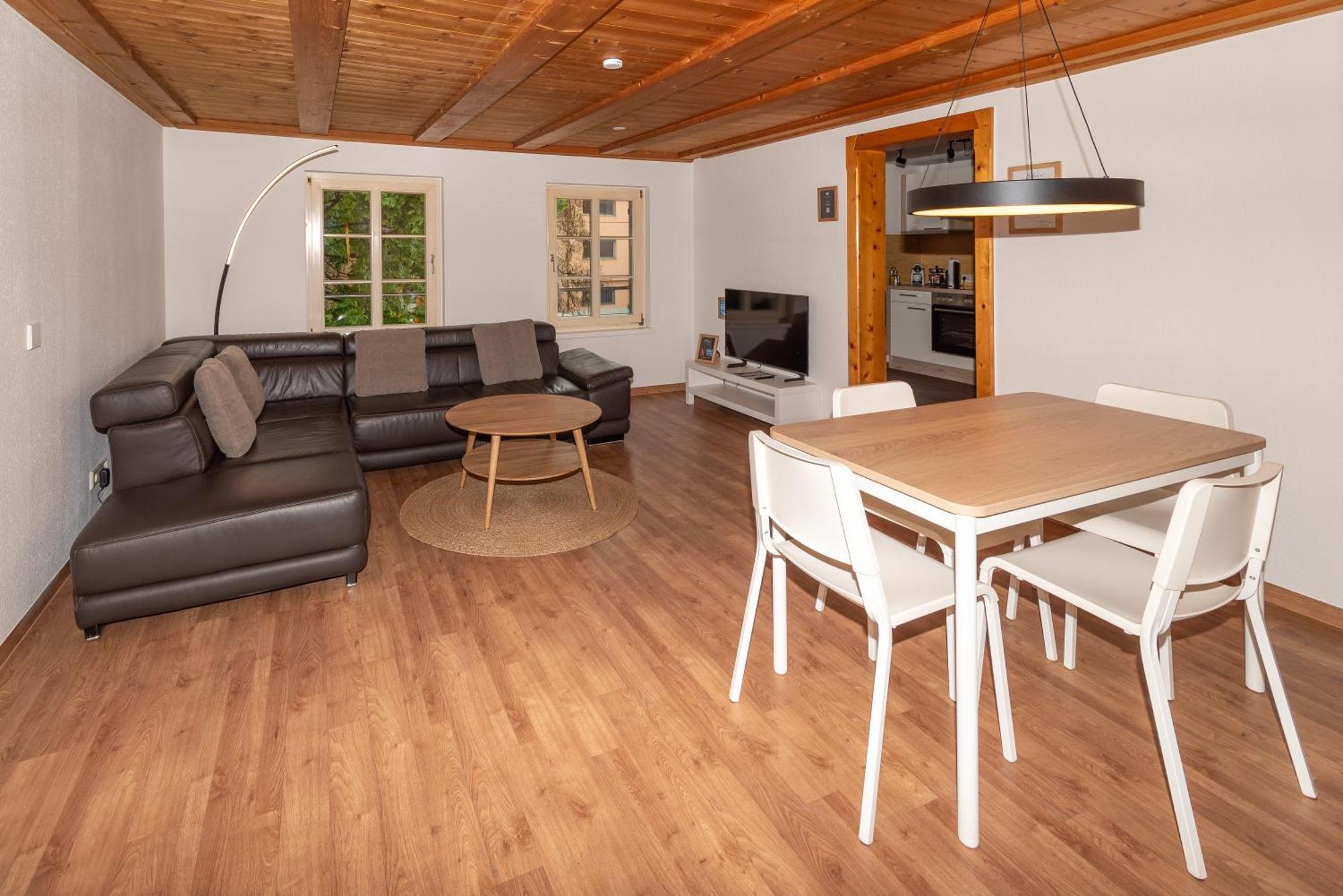 Crimson Cottage Apartments Dornbirn Zewnętrze zdjęcie