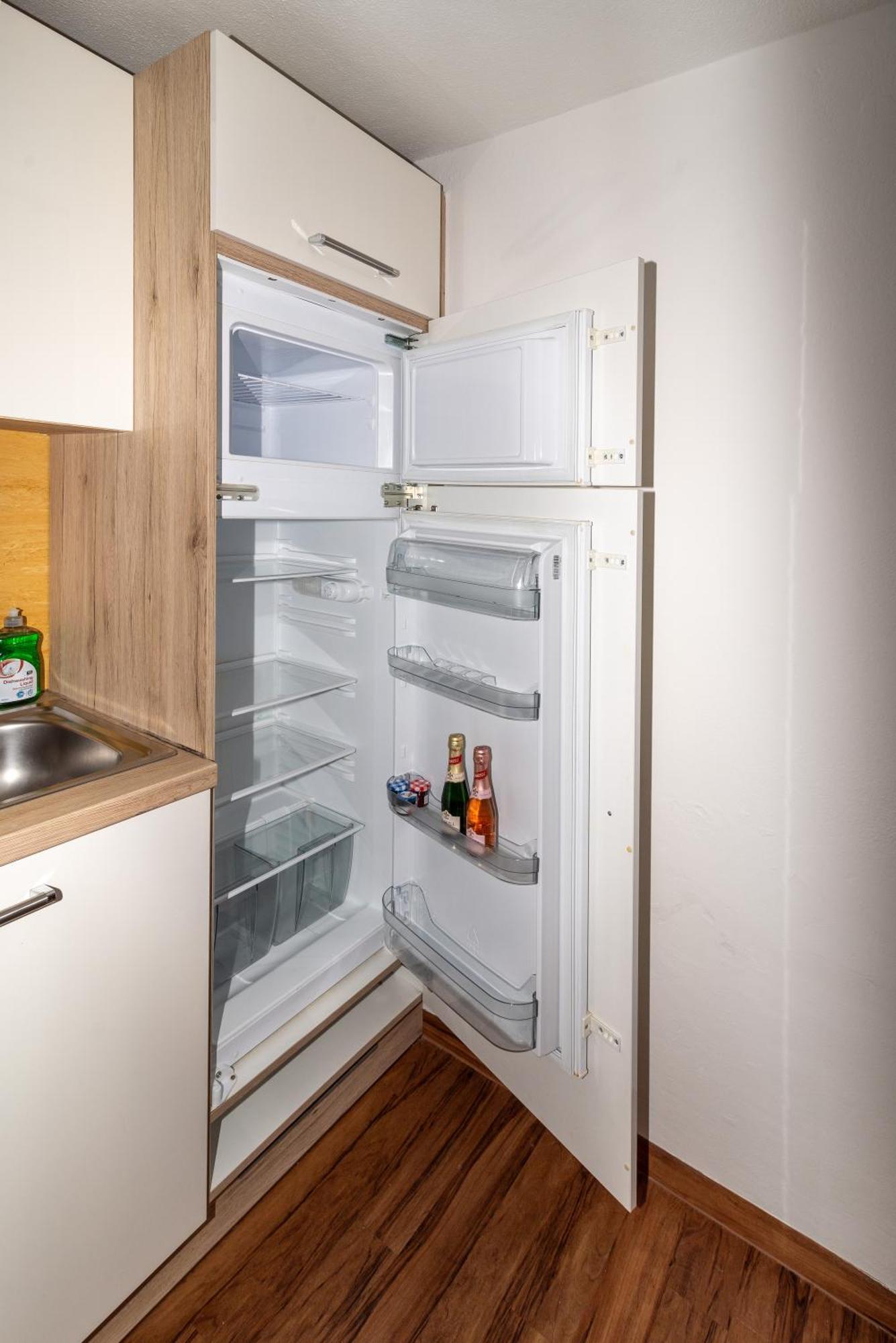 Crimson Cottage Apartments Dornbirn Zewnętrze zdjęcie