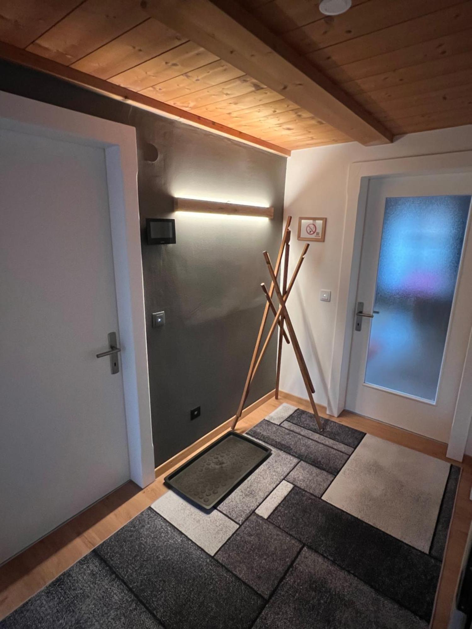 Crimson Cottage Apartments Dornbirn Pokój zdjęcie