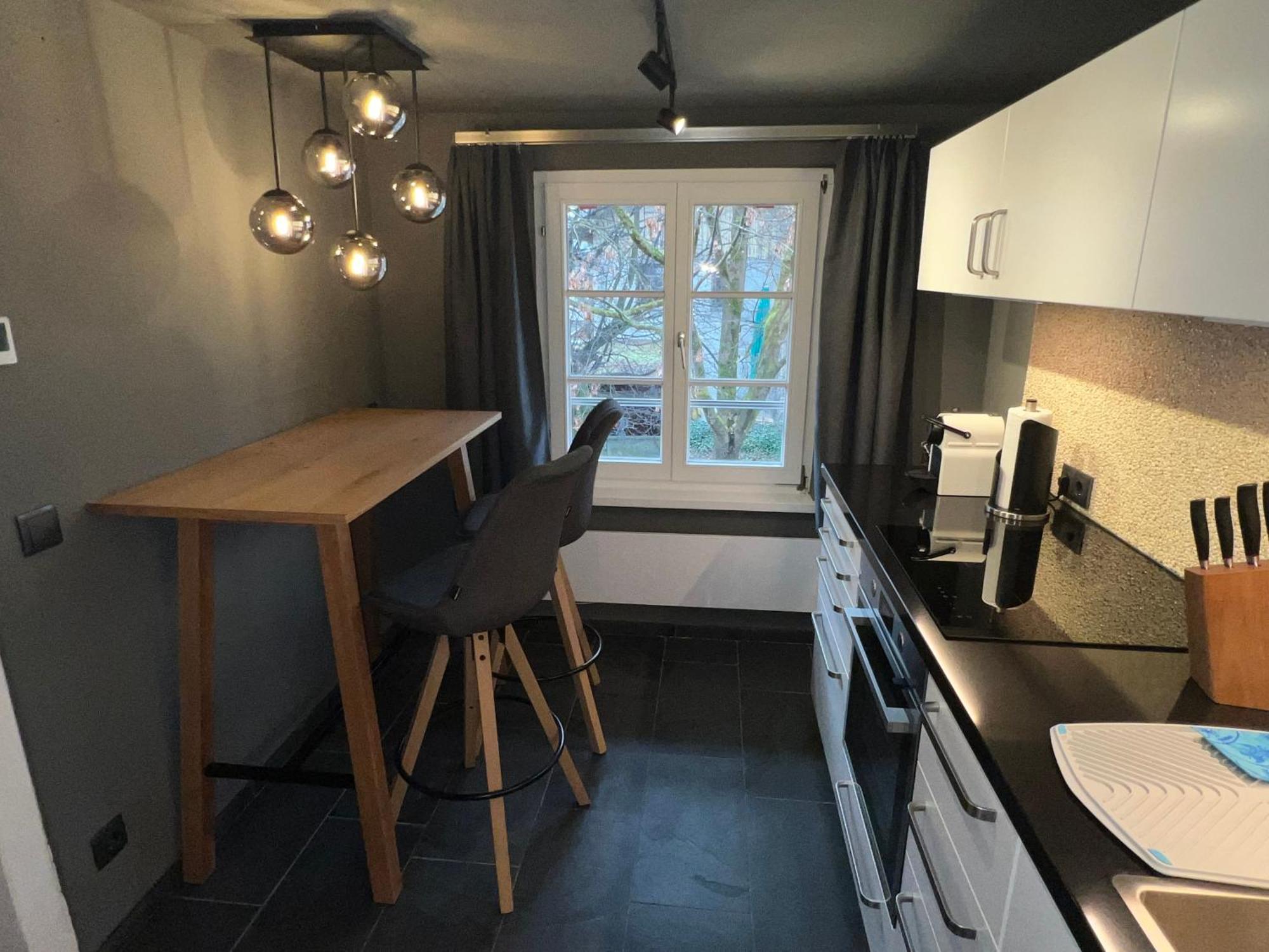 Crimson Cottage Apartments Dornbirn Zewnętrze zdjęcie